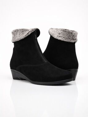 La Canadienne Evitta Suede Shearling Wedge Black Booties Front Zip Canada 8